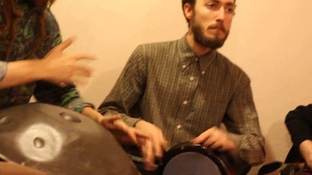 Три панды и луна - Импровизации в  вегетарианском кафе Samadeva SPB 2014