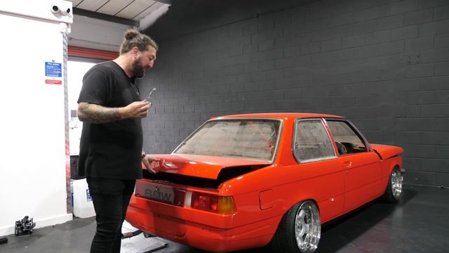 BMW E21 BUILD UP