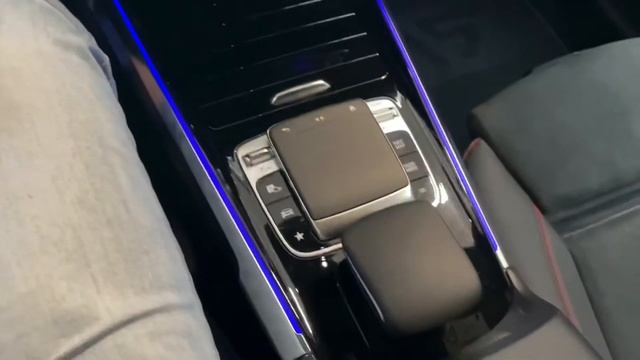 Mercedes-Benz GLB - 200d*4MATIC*AMG*LED*KAMERA*CZ