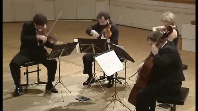 Hagen Quartet plays Mozart No.14 K.387 (2/3)