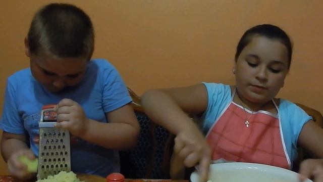 Как приготовить оладушки из кабачков #Готовимвместе# How To Cook Thick Pancakes From Marrow#