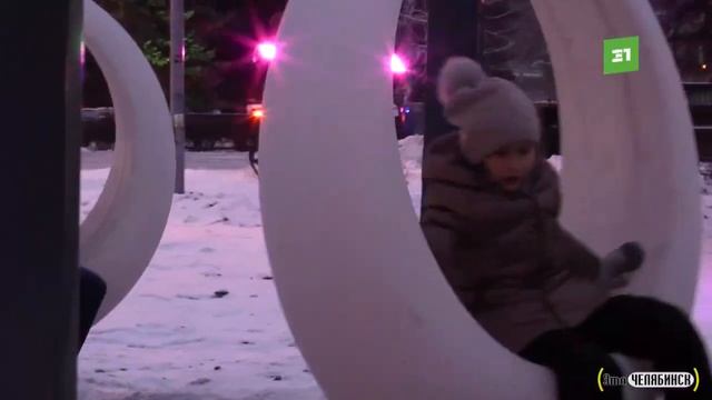 Зима в Челябинске — полный космос. Обзор праздничных площадок (2)
