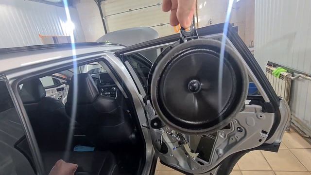 Toyota Rav-4 5 поколение. Полная шумоизоляция салона и защита полиуретановой пленкой 230 мкр.