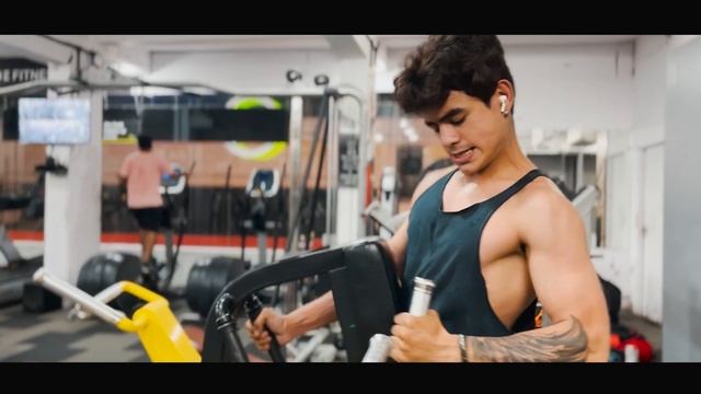 Training Back & Biceps | Pull Day ??