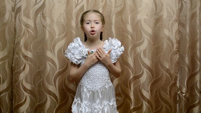 Страна читающая — Анастасия Парыгина читает произведение «Лебёдушка» С. А. Есенина