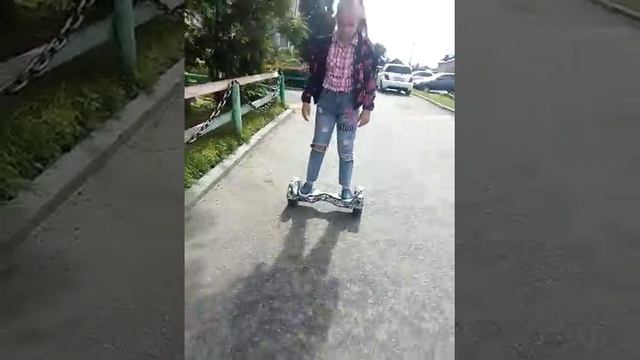 Катаюсь на гироскутере