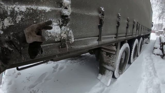 ДПС не пускают на трассу. Страшный гололёд. Ужасный буран.