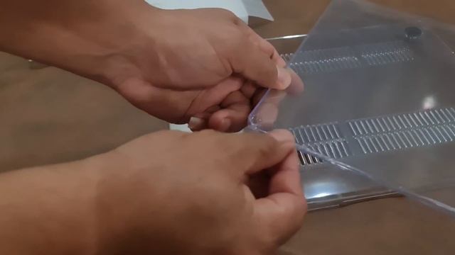 รีวิวสดๆ เคสป้องการตกแบบใส Macbook Air M2