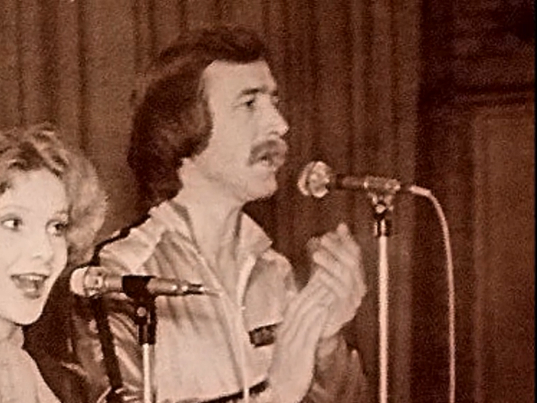 Обручальное кольцо - поёт первый исполнитель!