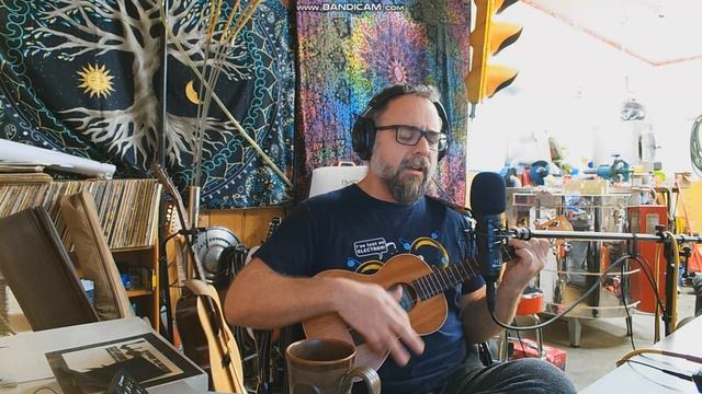 Ukulele Cover - Somewhere Over The Rainbow - Israel Kamakawiwo'ole