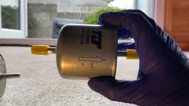 Ford Ka fuel filter replacement - Service Part 3