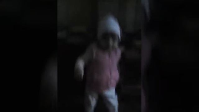 моя сестра ходит(2)