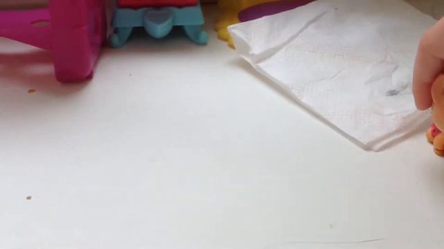 Littlest Pet Shop. Кошка гуляет ночью