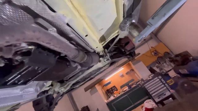 Mercedes Benz GLK X204 Hohlraumversiegelung & Unterbodenkonservierung mit Mike Sanders Fett