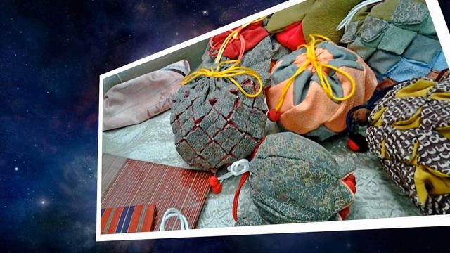 Подарки женщинам - украшения, сумки, шарфы