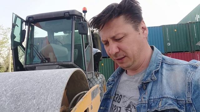 Каток вольво. Стук при работе ДВС,