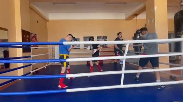 Бокс кикбоксинг -видео...