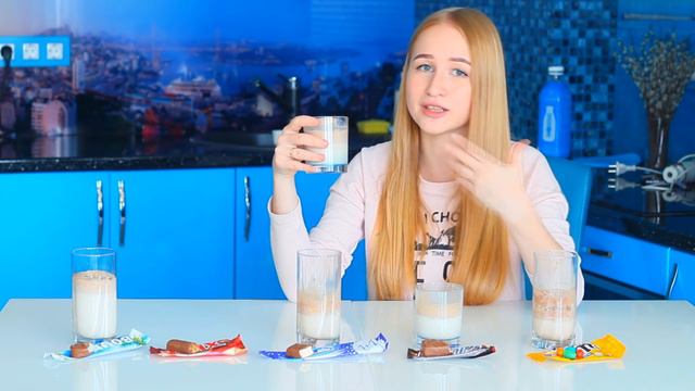 Пробуем Коктейли из батончиков Twix, Snickers, Milky Way своими руками!