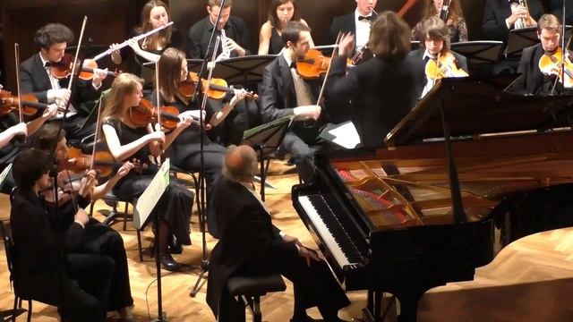 МОЦАРТ   Концерт для фортепиано с оркестром N21 Солист Пауль Бадура-Шкода (фортепиано, Австрия)