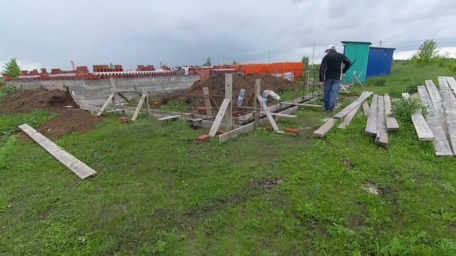 091 Связал арматурный каркас фундамента гаража. Стройка дома своими руками