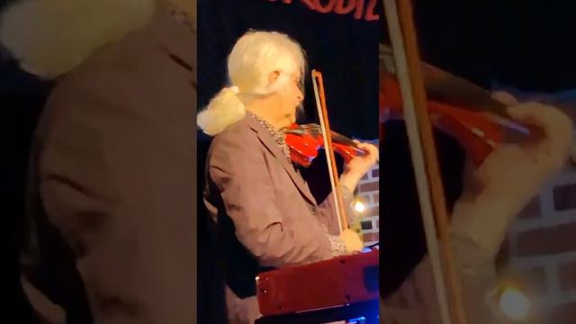 Violinist Challenges Guitarist At Playing Led Zep… Who Wins? #rock #guitar #violin #ledzeppelin