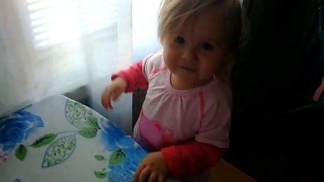 Vlog:Идем в гости.Вкусный омлет.Пересаживаю фиалки.