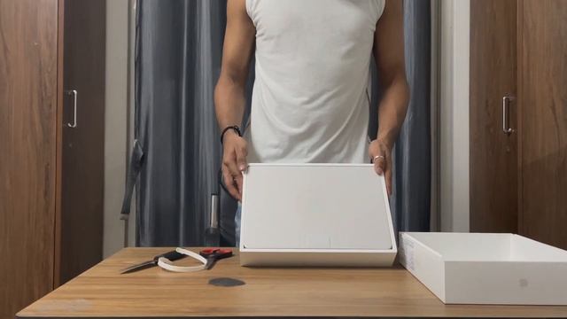 MacBook Air M2 STARLIGHT Unboxing