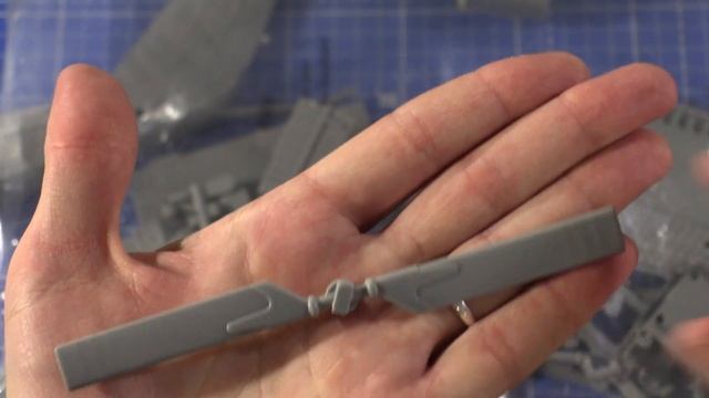 Установка моторов в модель и расхламление  вертолета Bell-204  