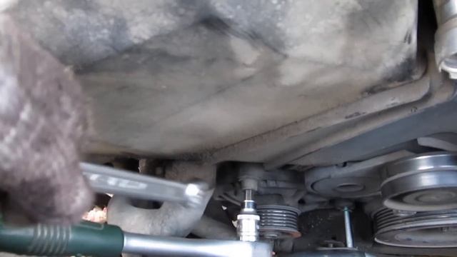 Как снять генератор Audi A6 C5