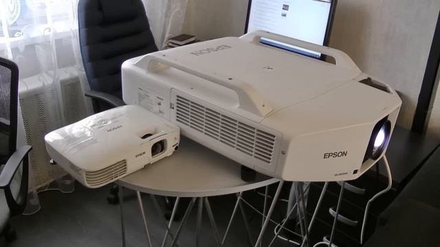 Testing Of A Projector Epson Z8350W