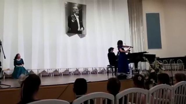 Э. Мегюль, Гавот, исп. Ланда Елизавета, 9 лет