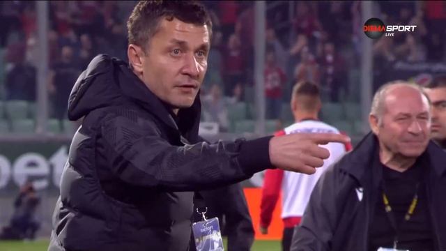 Дюкенс Назон в 