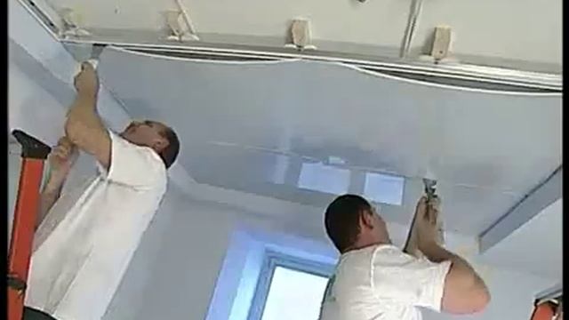 Монтаж натяжного потолка.flv