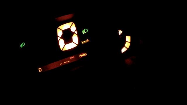 2018 Renault Kwid AMT emergency brake test (no ABS!)