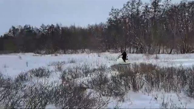 Снегоход буран две лыжи покатушки