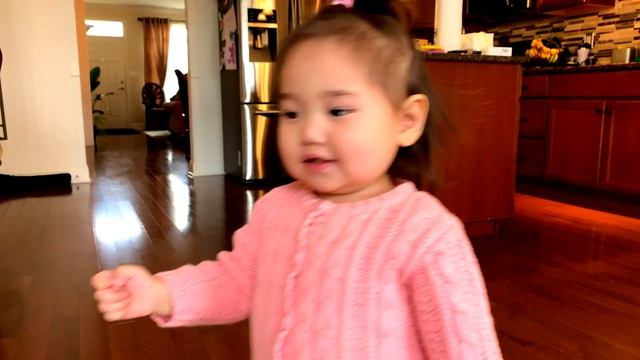 ABC Song English Alphabet for Children with Adele and Amalia