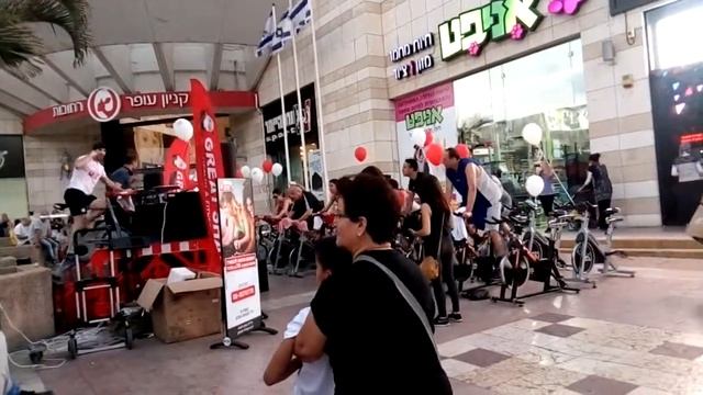 Вело тренажёры. Рэховот. Возле центра Каньон