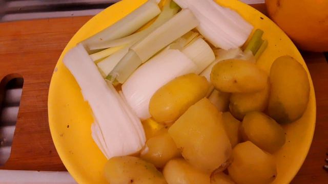 Каре из Ягнёнка на сковороде/Рёбрышки Ягнёнка с картошкой/Côtelettes D'agneau dans la Poêle Tendres