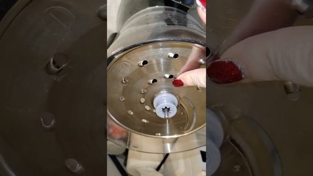 Ролик  817. Говяжьи котлеты с овощами рецепт