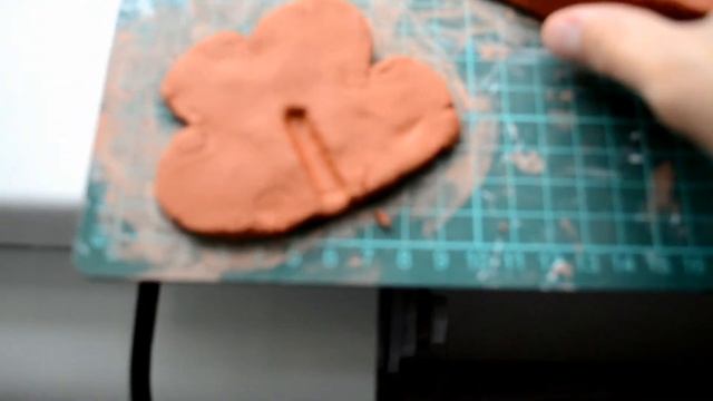 лепит из глины и любит жизнь