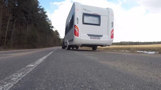 Доставка с любовью. Твой дом на колесах прямо c завода. Например Hobby Ontour 390sf мини обзор фот