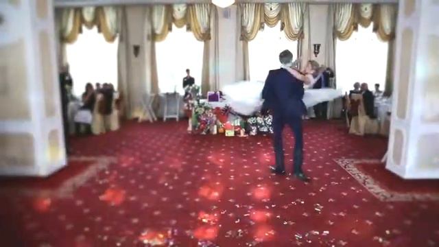 Ведущий Андрей