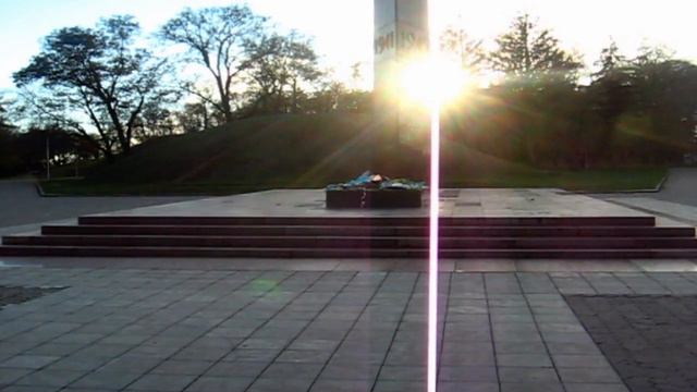 САМВЕЛ АДАМЯН СТРАННЫЙ ЧЕМОДАН В СТАЛИНКЕ. КУПИЛ РУЖЬё?