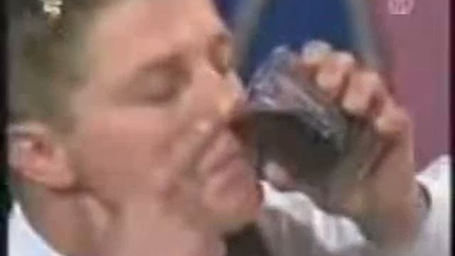 Выпил целый стакан носом