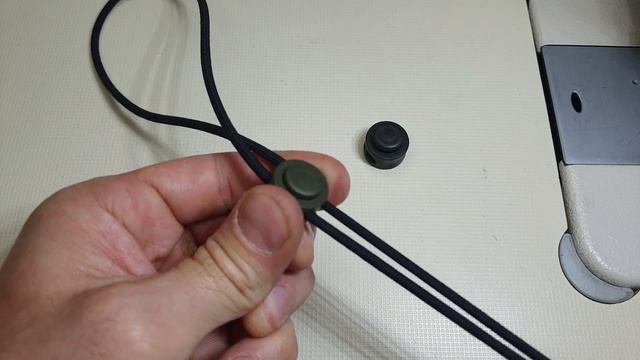 Фиксатор для шнура. 