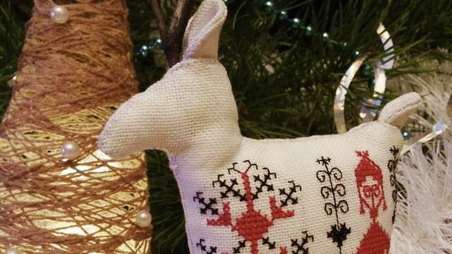 Медведица, Samplers And Stories, Primitive And Wood. Российские дизайнеры схем для вышивки