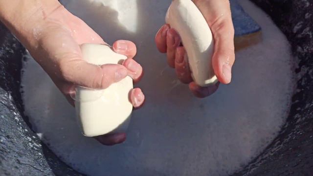 Lathering Strawbery, Bath & Pine Soaps | Земляничное, Банное и Хвойное мыло 