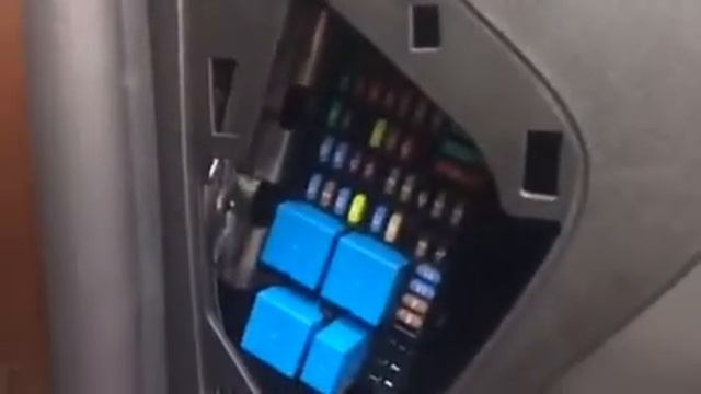 Установка авто компонентов: зеркала, сиденья, подвеска