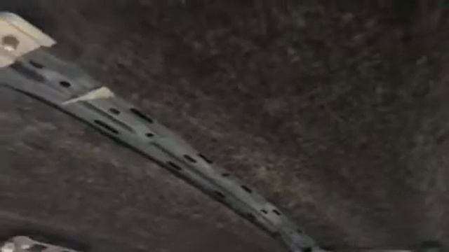 Как выполняется шумоизоляция крыши автомобиля Киа Рио? Первый слой - виброизоляция. второй - войлок