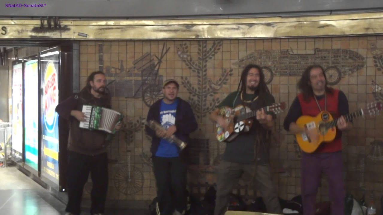 Испания- группа «Microguagua»в метро  Барселоны -))))))))